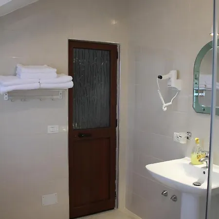 Hasmegaj Hotel Mahall' e Kryethuit