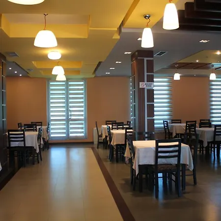 Hasmegaj Hotel Mahall' e Kryethuit