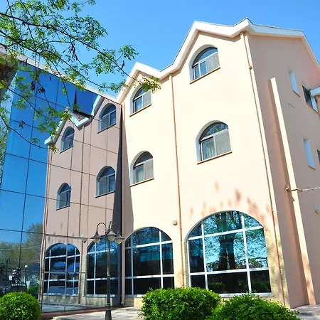 Hasmegaj 3* Mahall' e Kryethuit