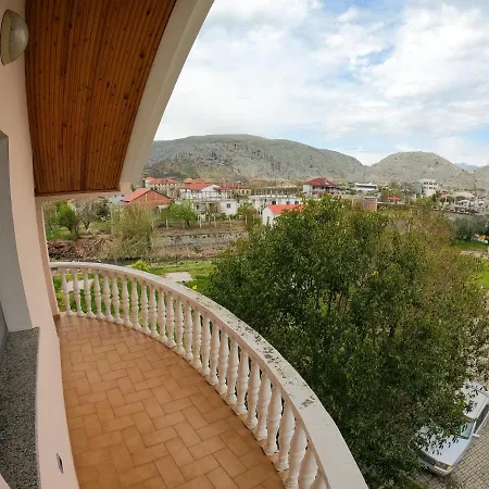 Hasmegaj 3* Mahall' e Kryethuit