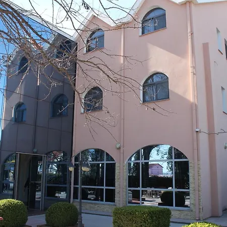 Hotel Hasmegaj Mahall' e Kryethuit